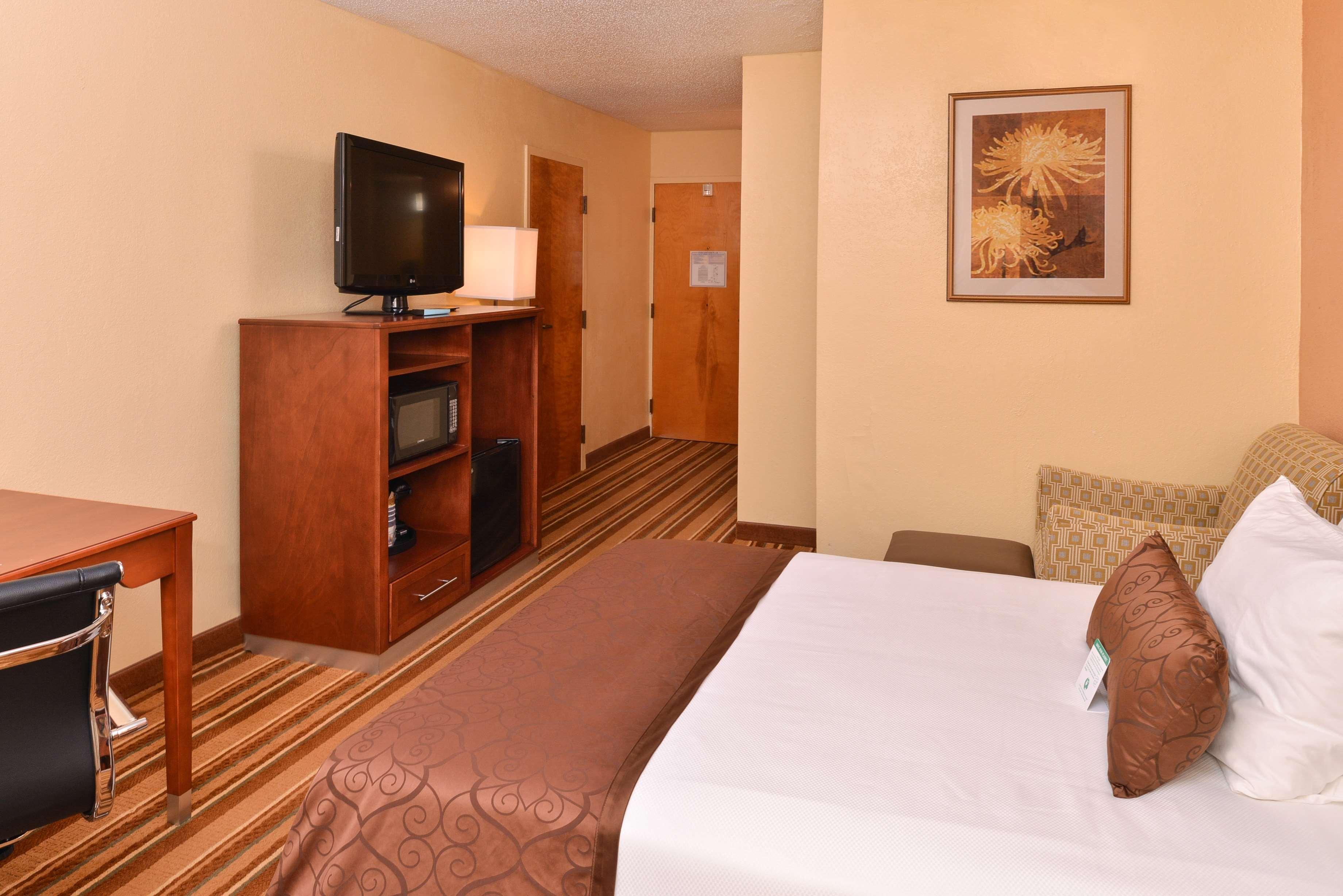 Best Western Plus Richmond Сандстън Екстериор снимка
