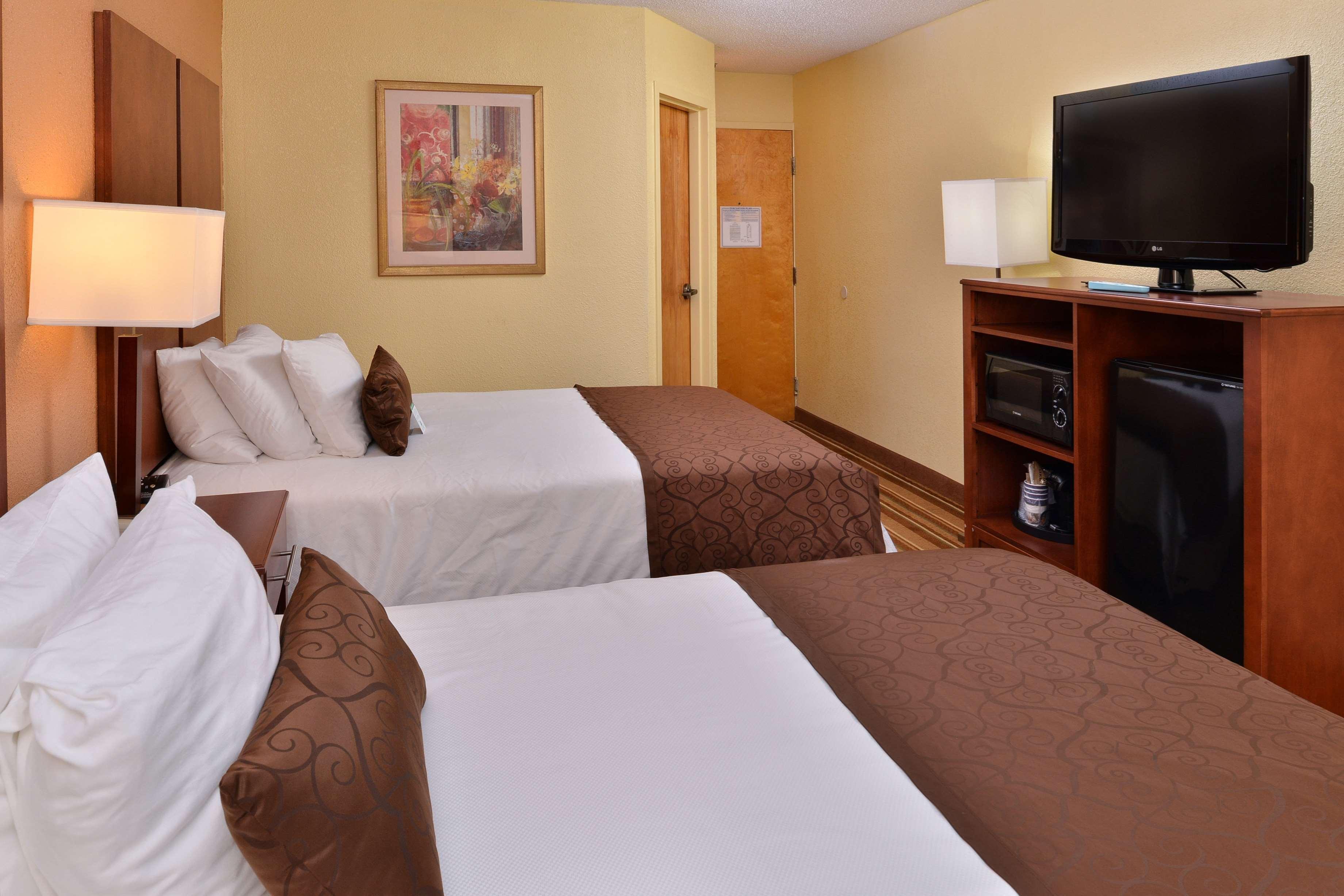 Best Western Plus Richmond Сандстън Екстериор снимка