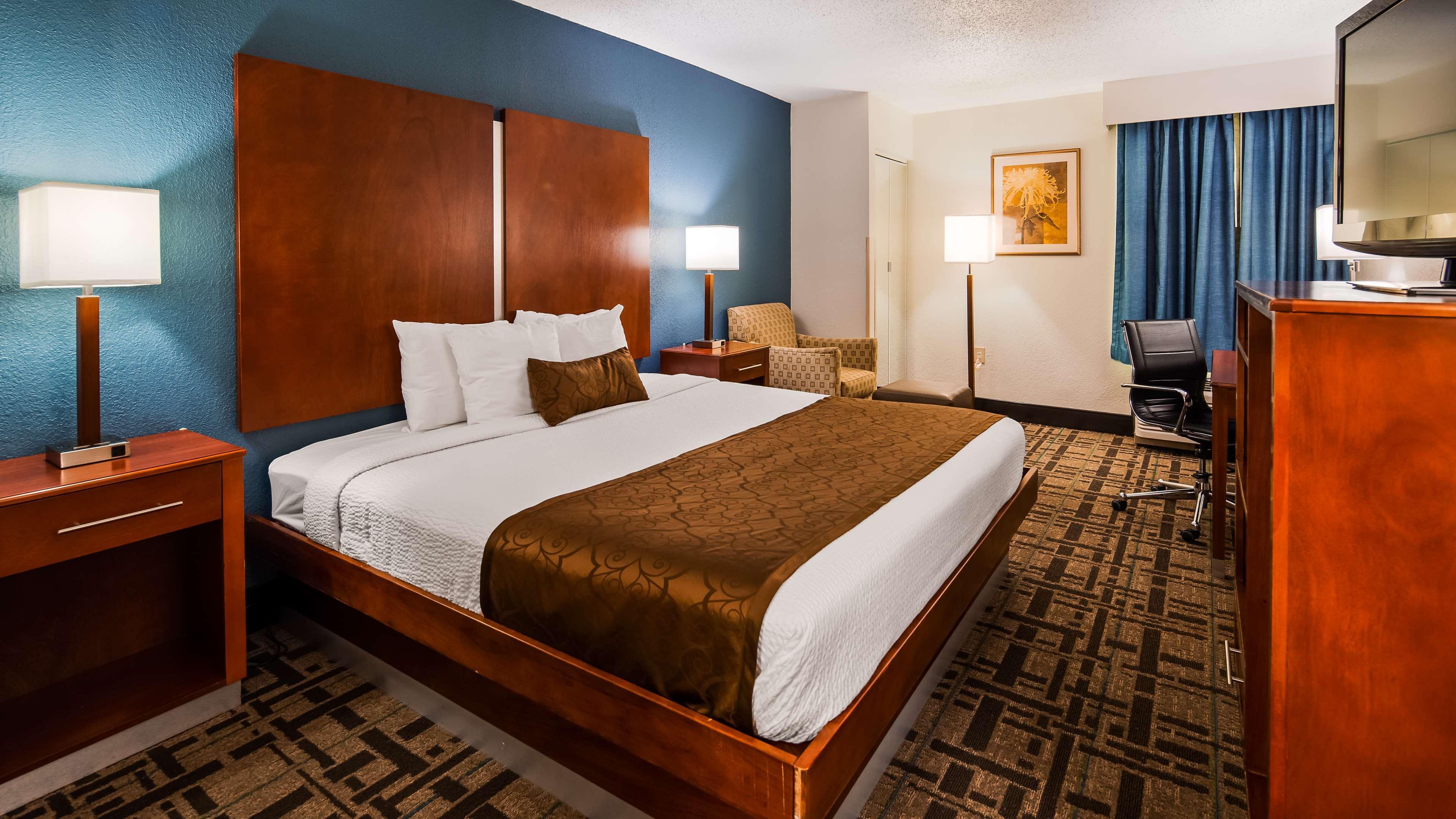 Best Western Plus Richmond Сандстън Екстериор снимка