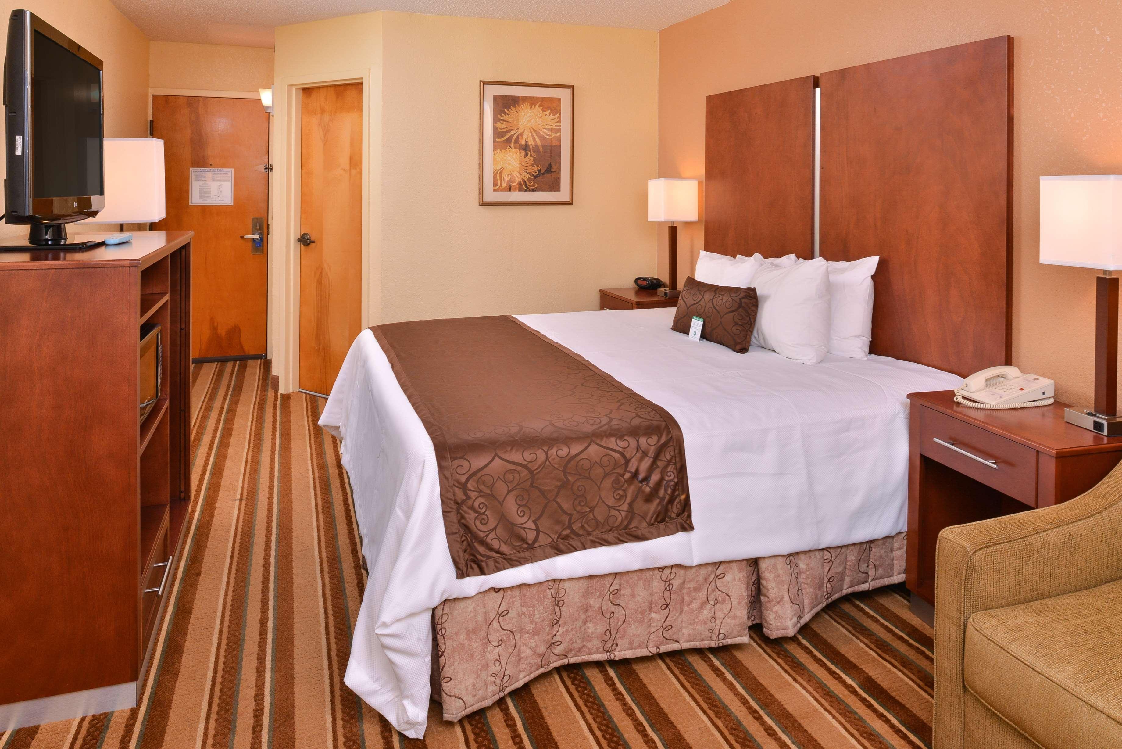 Best Western Plus Richmond Сандстън Екстериор снимка