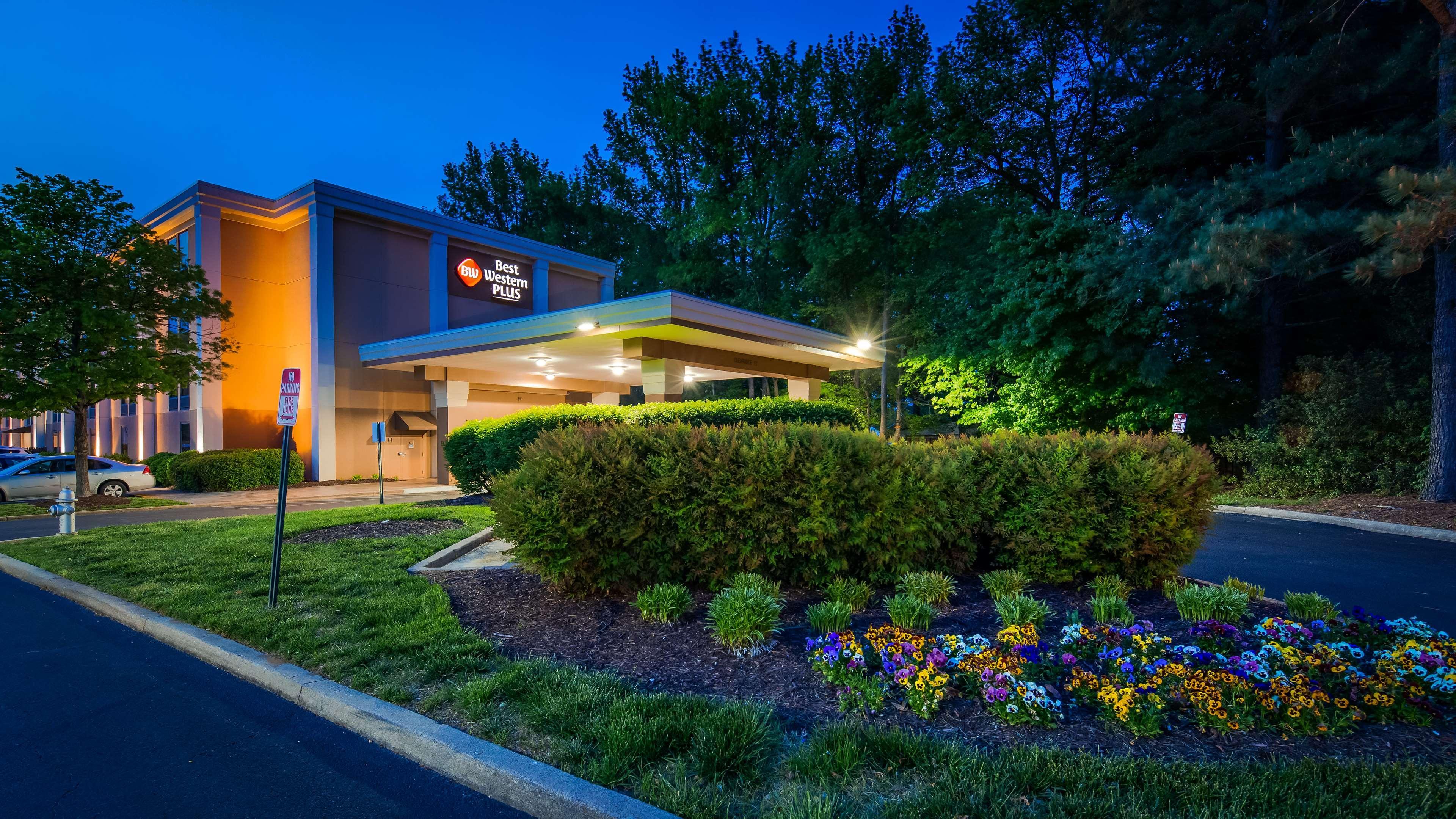 Best Western Plus Richmond Сандстън Екстериор снимка